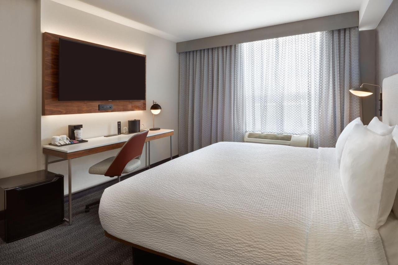 Courtyard By Marriott Kitchener Ξενοδοχείο Εξωτερικό φωτογραφία