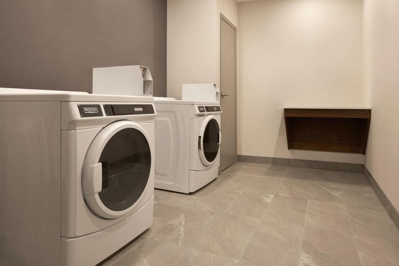 Courtyard By Marriott Kitchener Ξενοδοχείο Εξωτερικό φωτογραφία